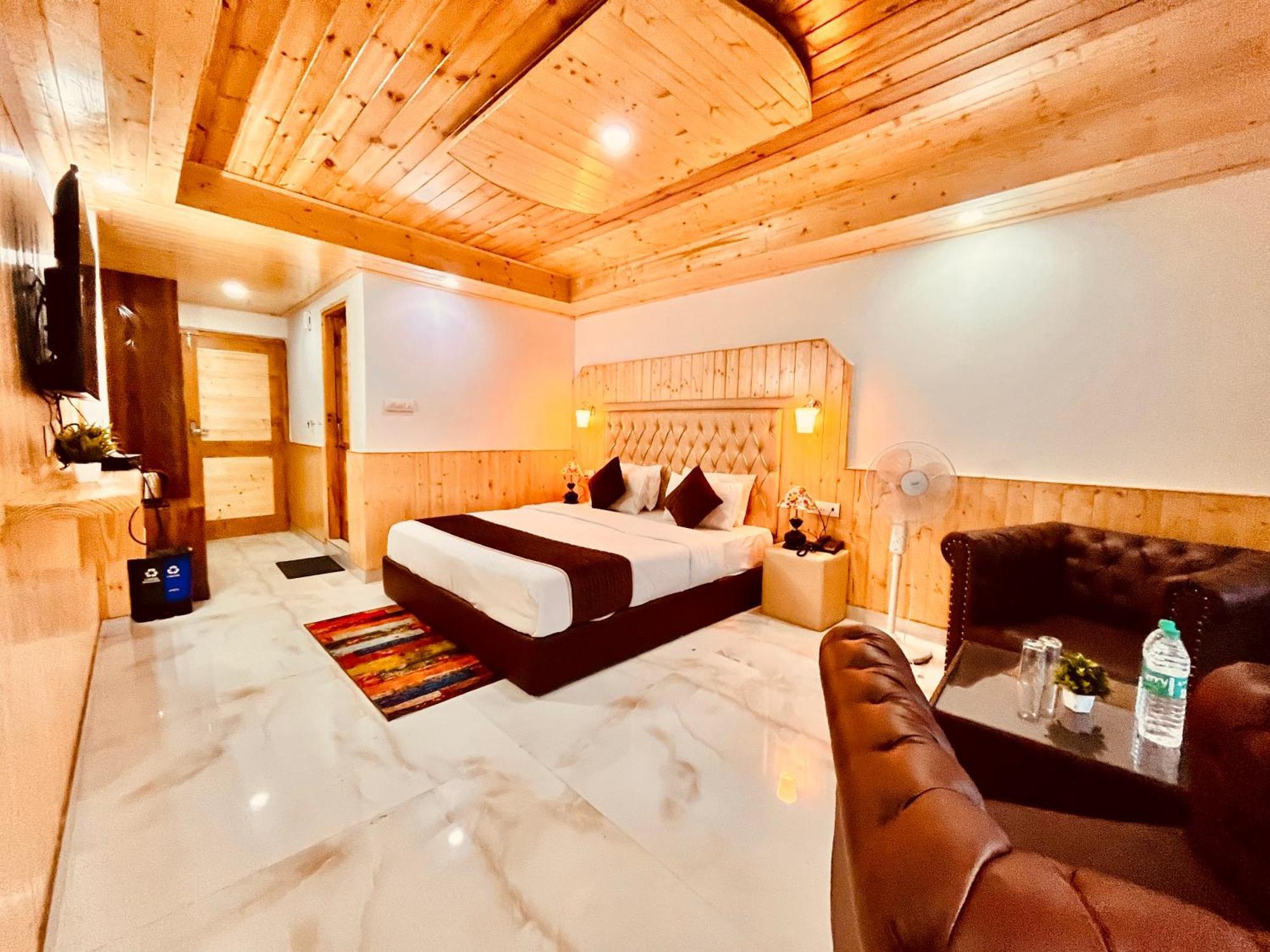 Himalayan Hill Queen Resort, Manali M98160-43400 Manāli Exterior foto