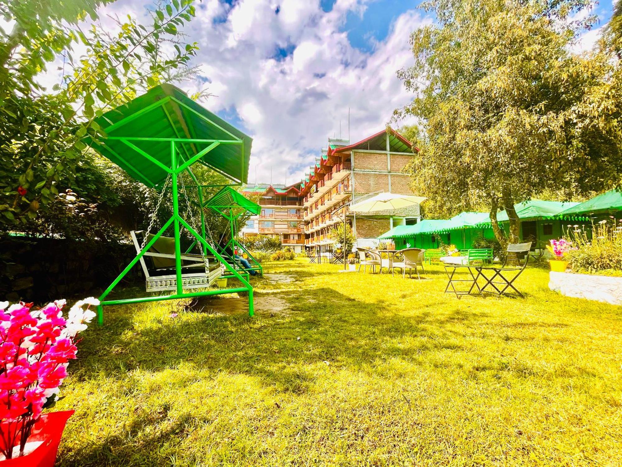 Himalayan Hill Queen Resort, Manali M98160-43400 Manāli Exterior foto